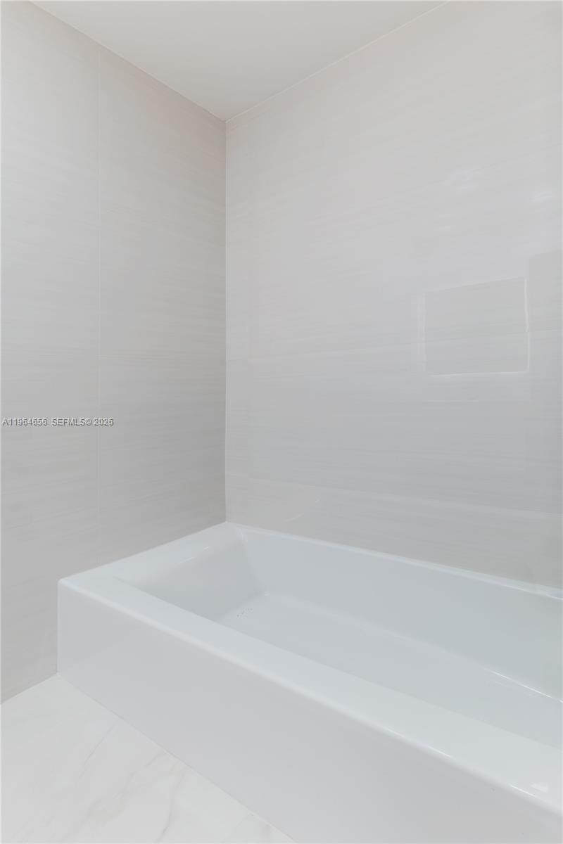 CORAL RIDGE COUNTRY CLUB - Residential