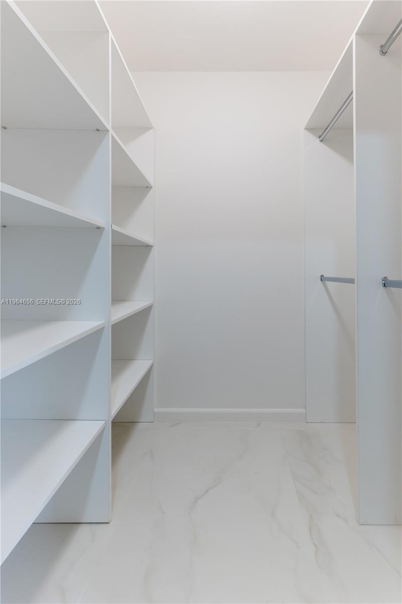 CORAL RIDGE COUNTRY CLUB - Residential