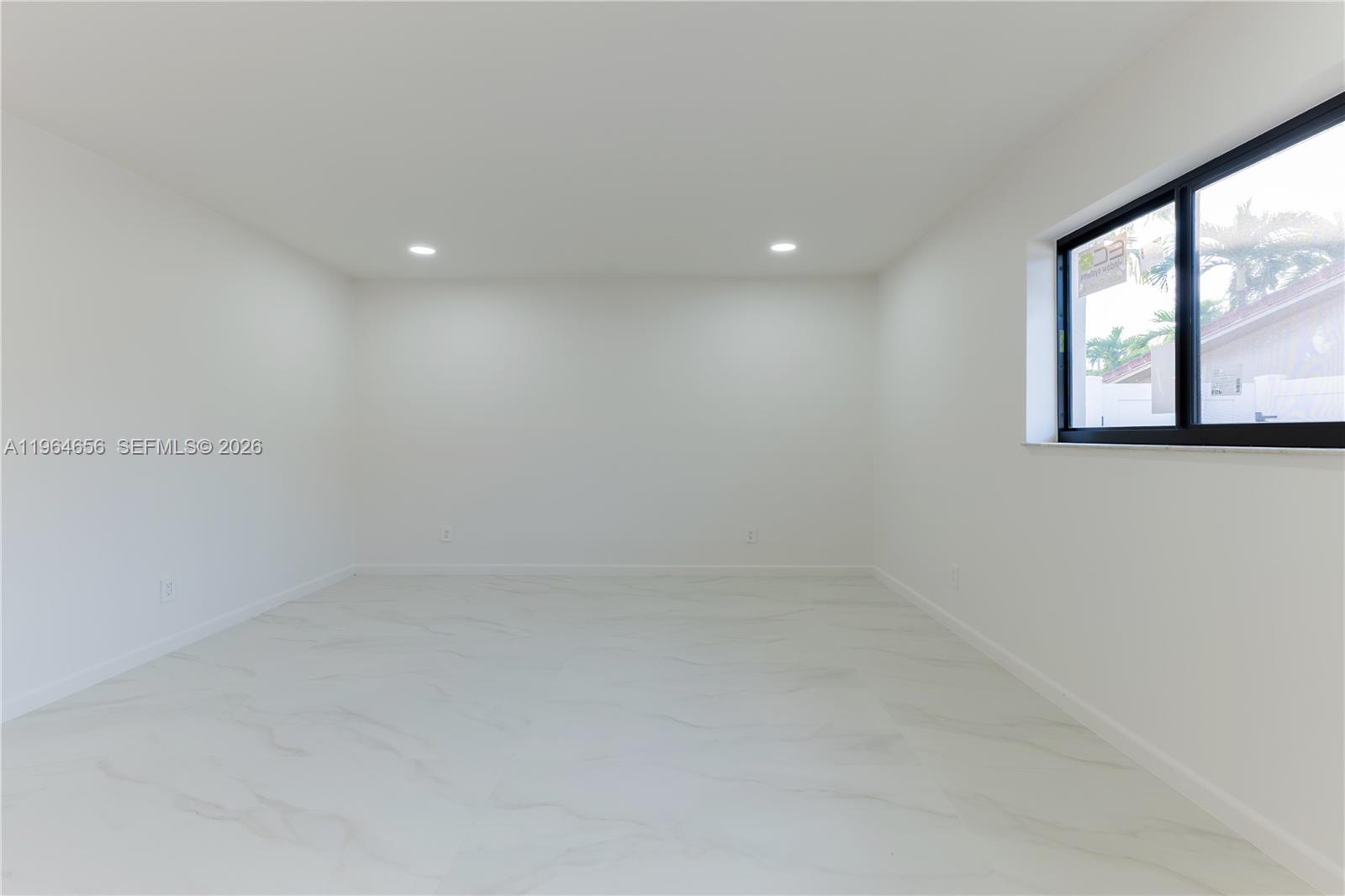 CORAL RIDGE COUNTRY CLUB - Residential