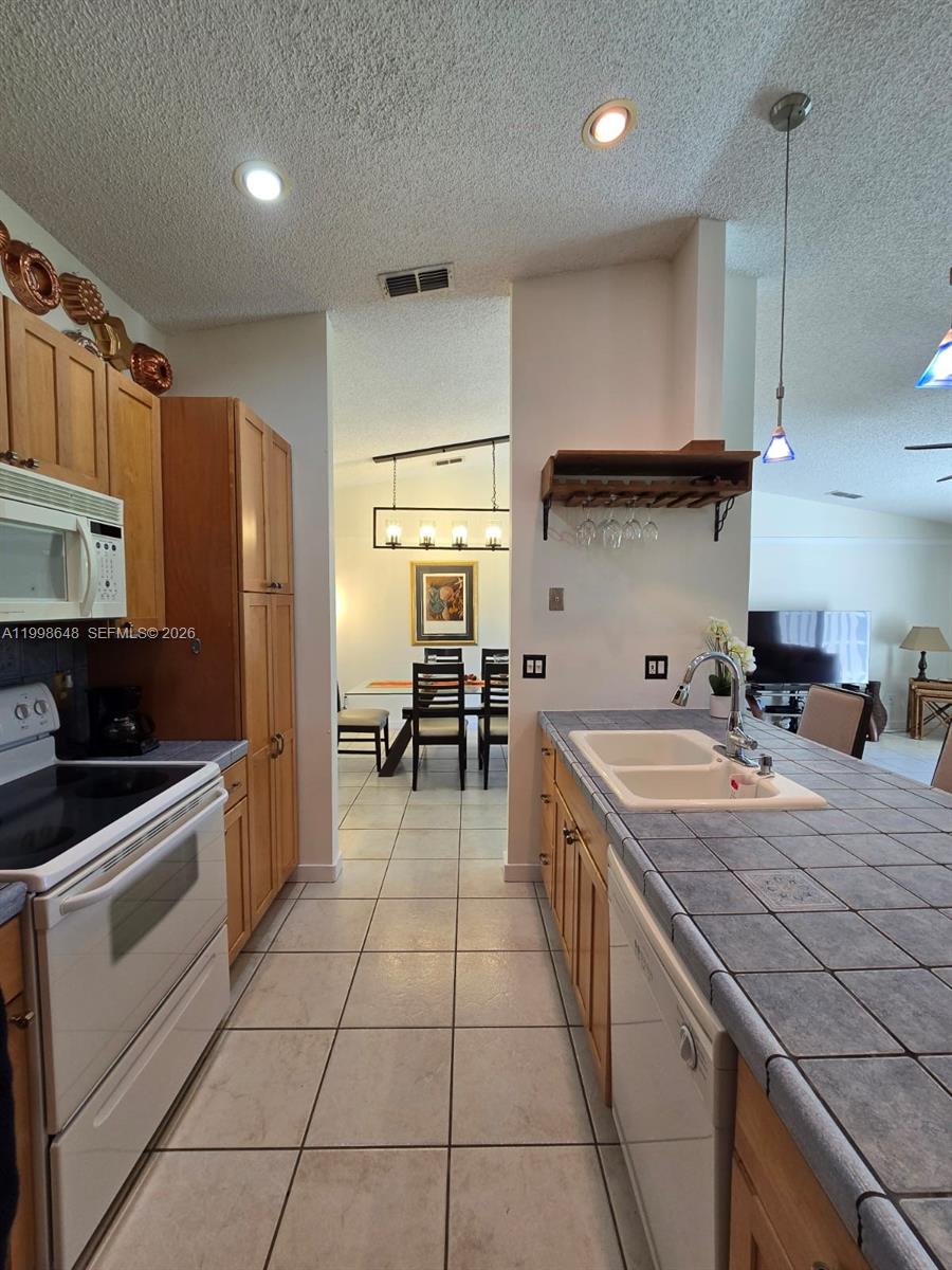 BOYNTON LAKES 3 - Residential Lease