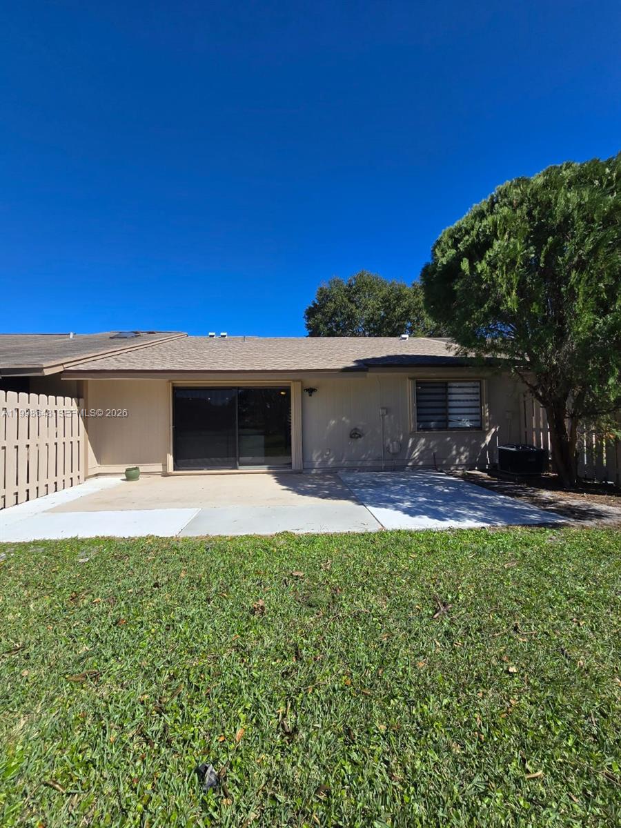 BOYNTON LAKES 3 - Residential Lease