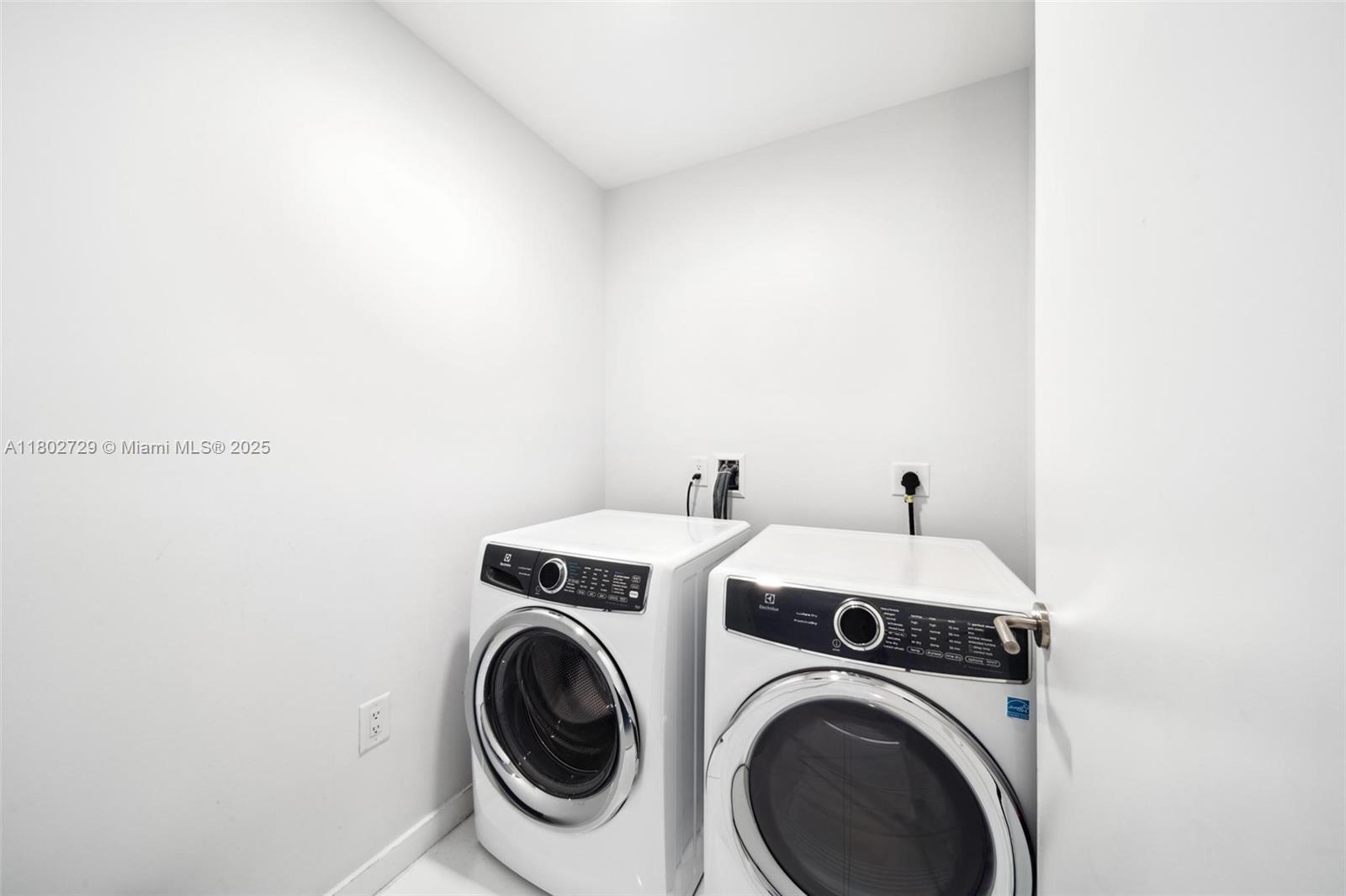 PARAMOUNT MIAMI WORLDCENT - Residential