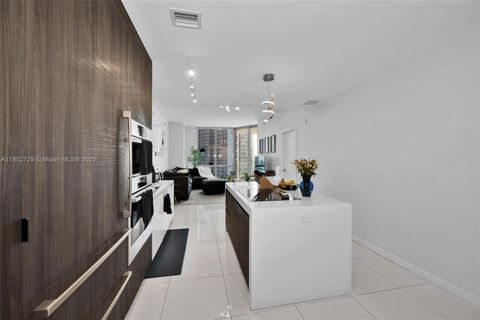 851 NE 1st Ave 3107 Miami FL 33132