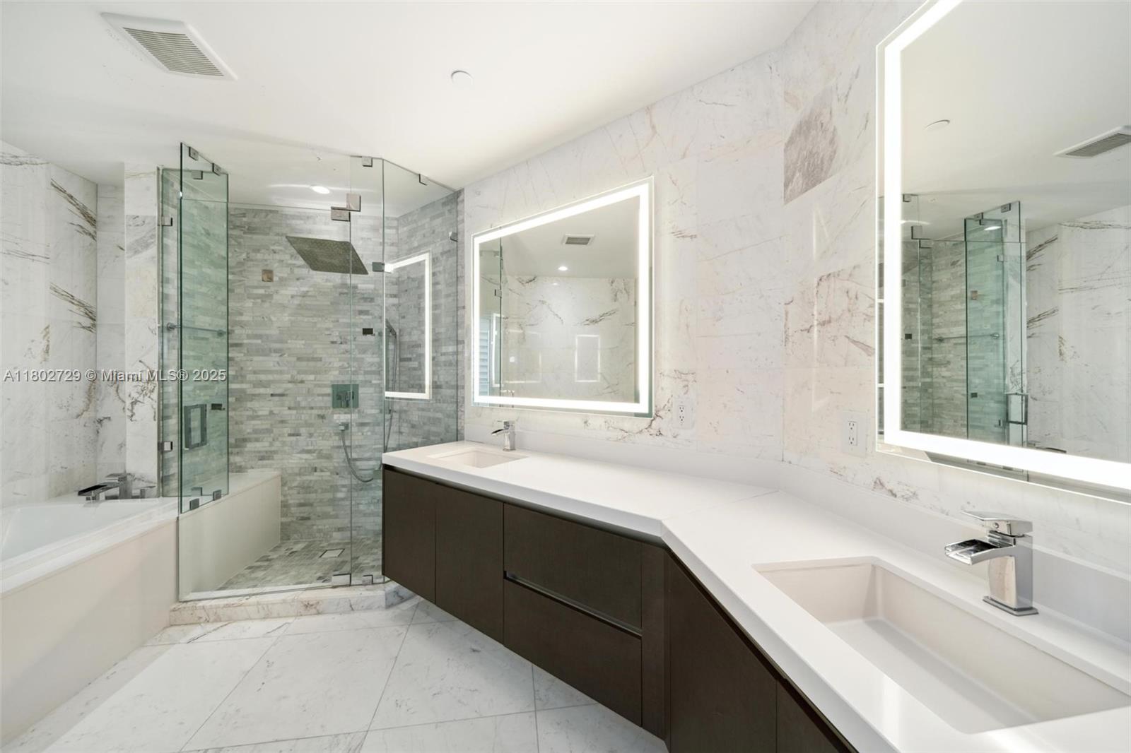 PARAMOUNT MIAMI WORLDCENT - Residential