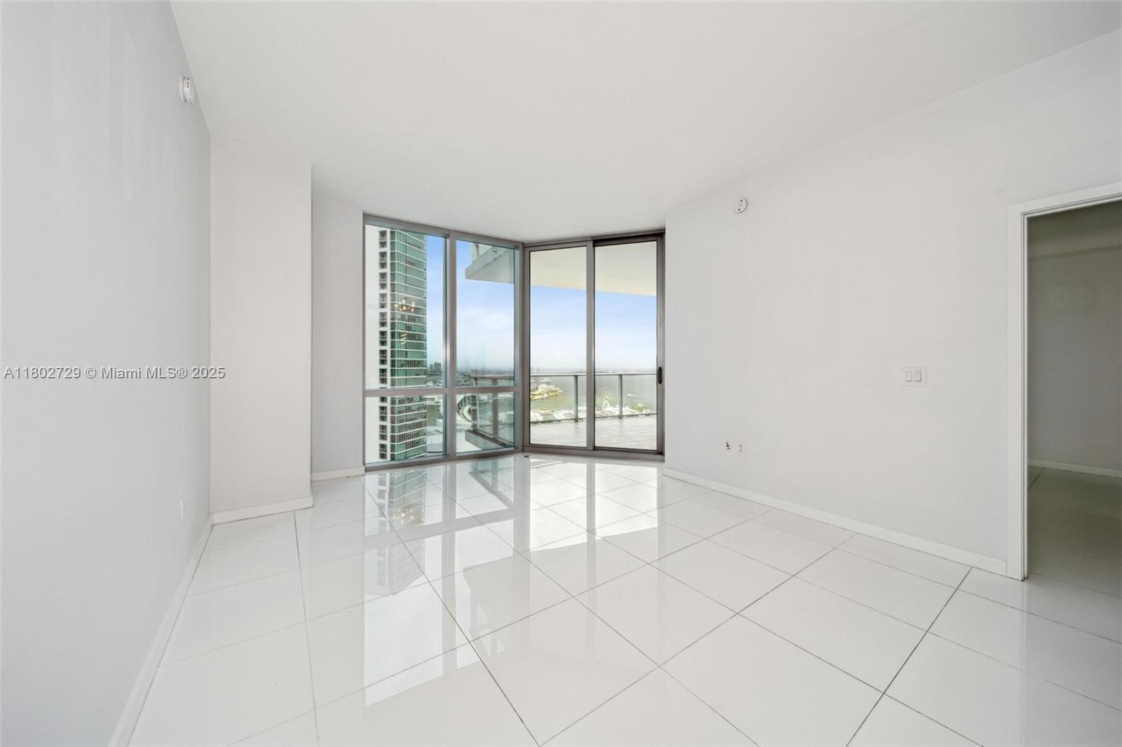 PARAMOUNT MIAMI WORLDCENT - Residential