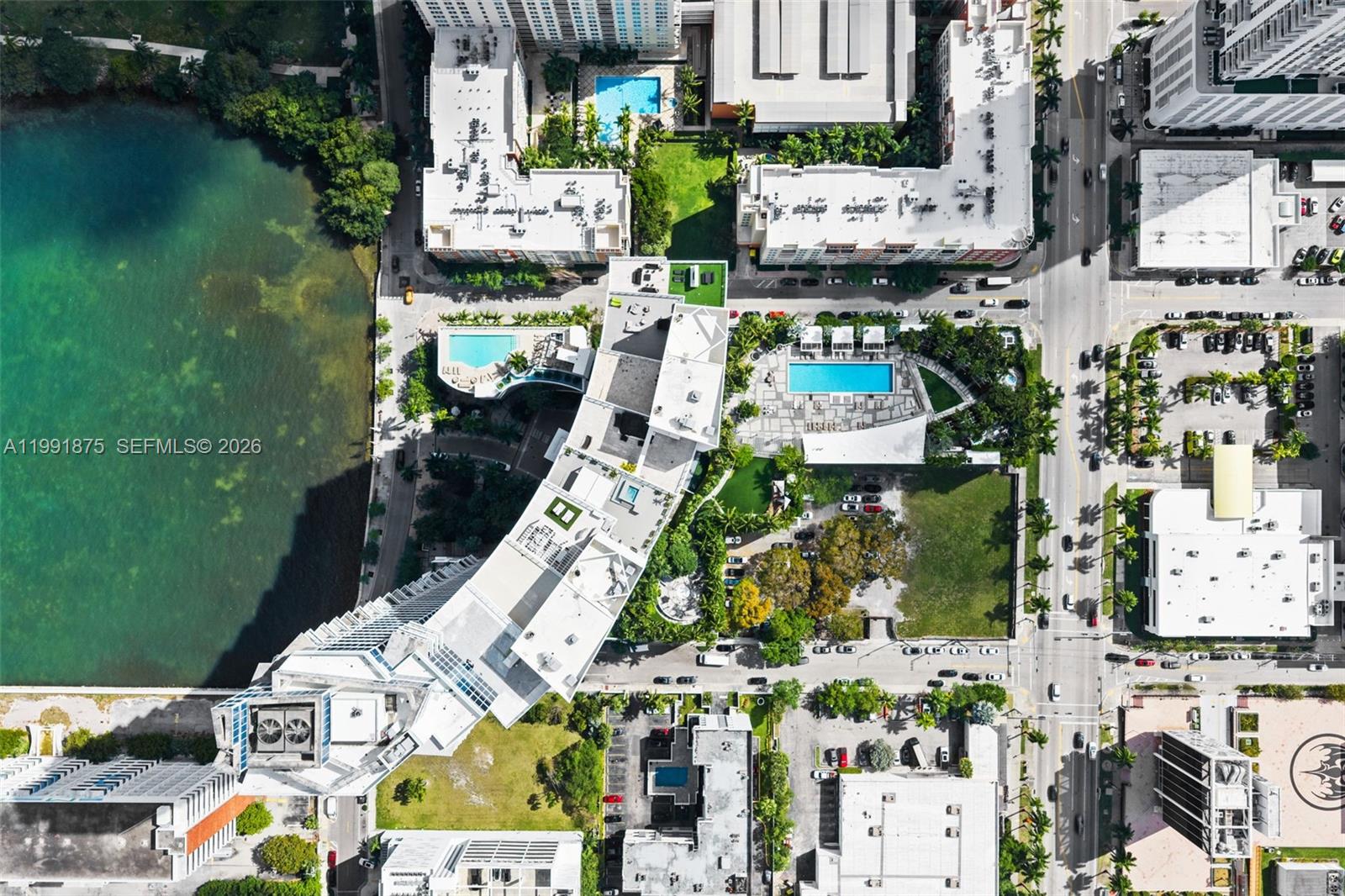 PARAMOUNT BAY CONDO - Residential