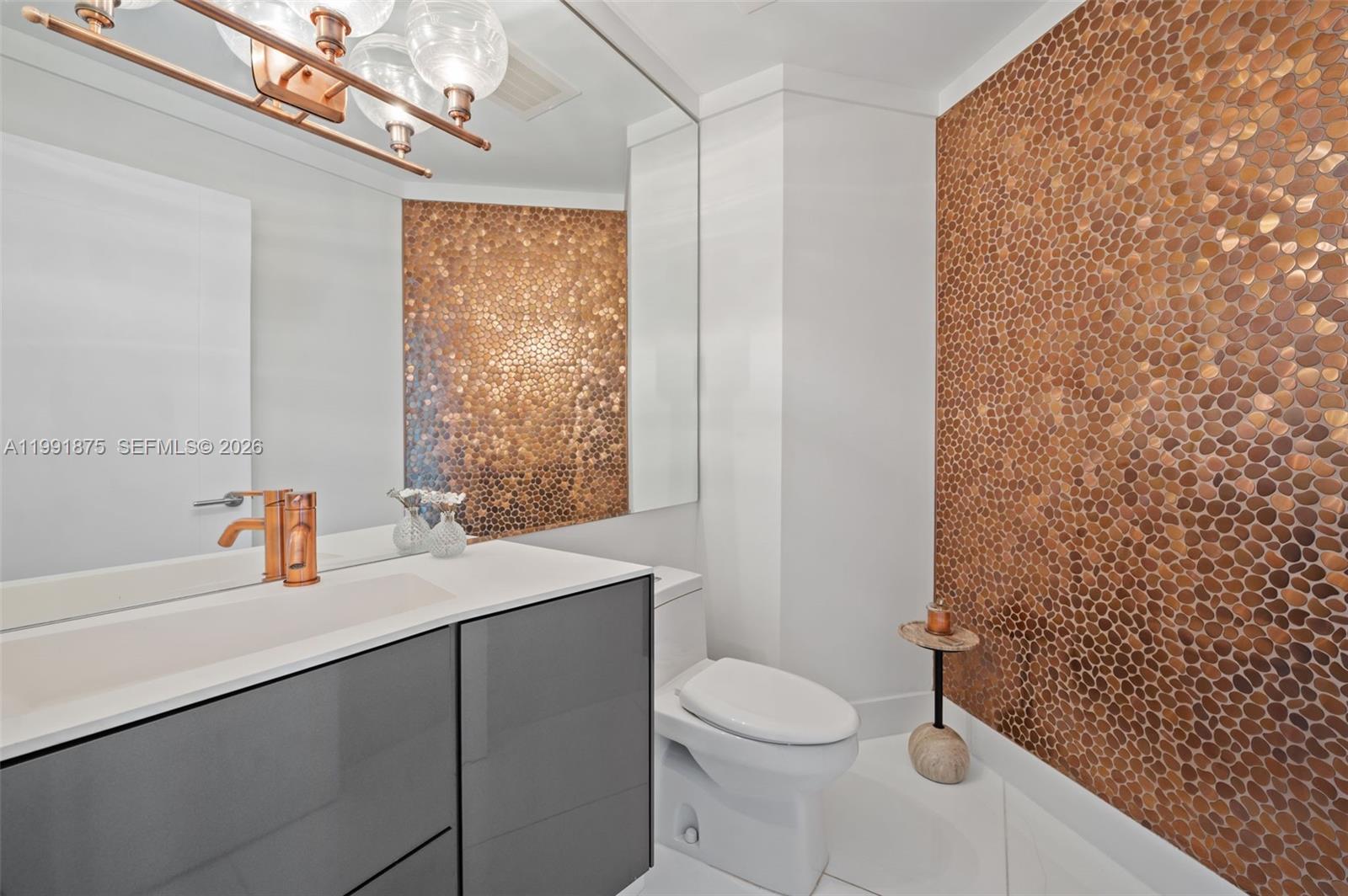 PARAMOUNT BAY CONDO - Residential