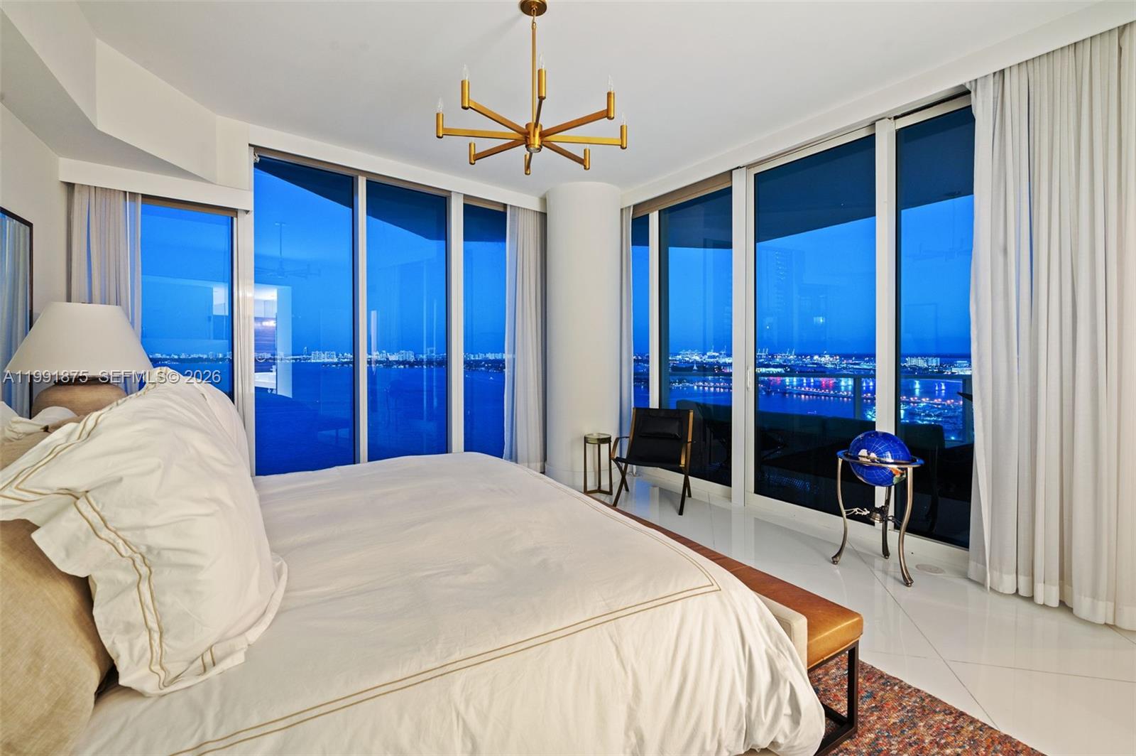 PARAMOUNT BAY CONDO - Residential