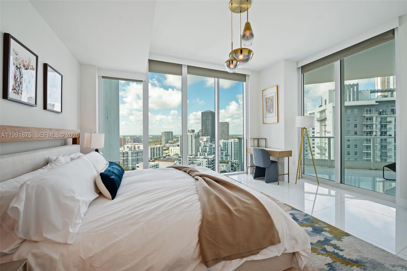 PARAMOUNT BAY CONDO - Residential