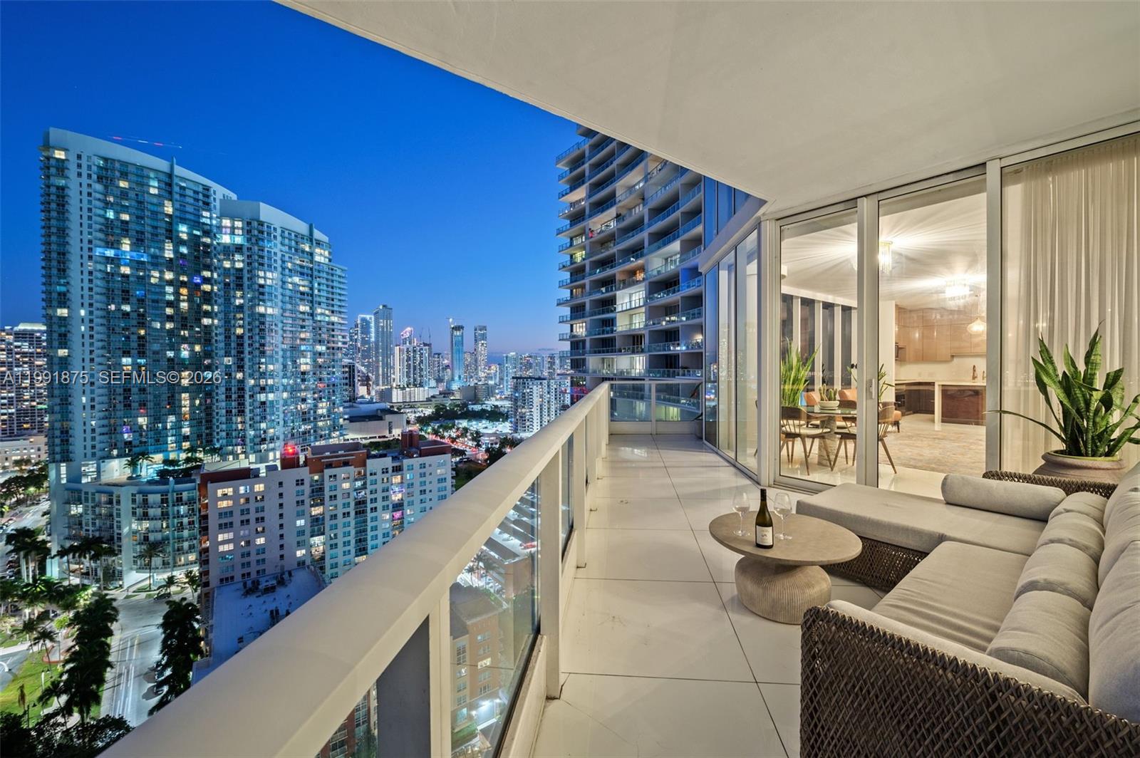 PARAMOUNT BAY CONDO - Residential