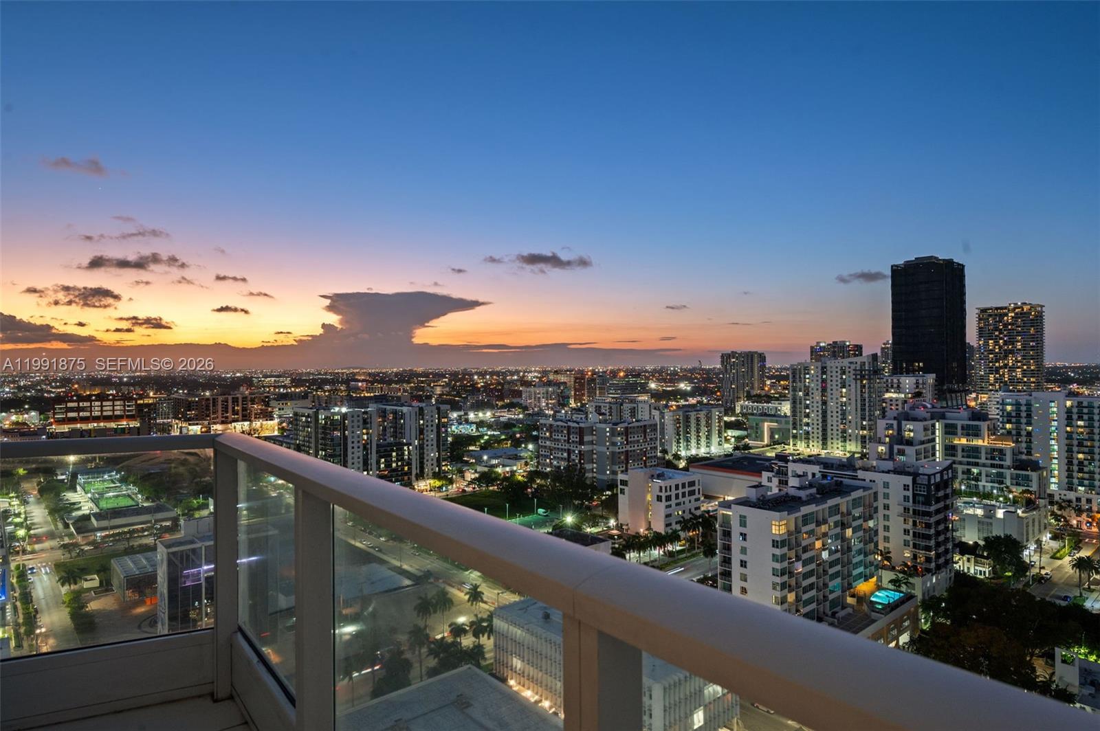 PARAMOUNT BAY CONDO - Residential