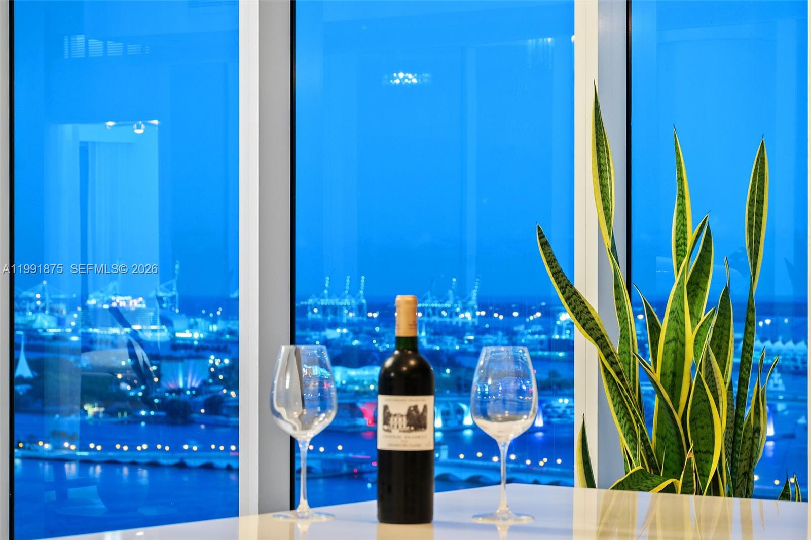 PARAMOUNT BAY CONDO - Residential