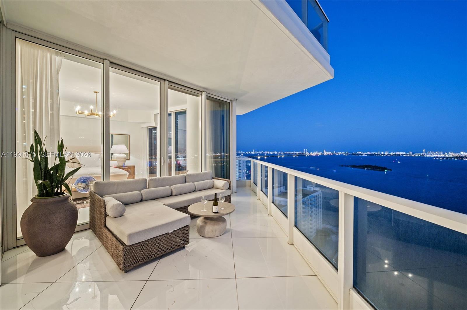 PARAMOUNT BAY CONDO - Residential