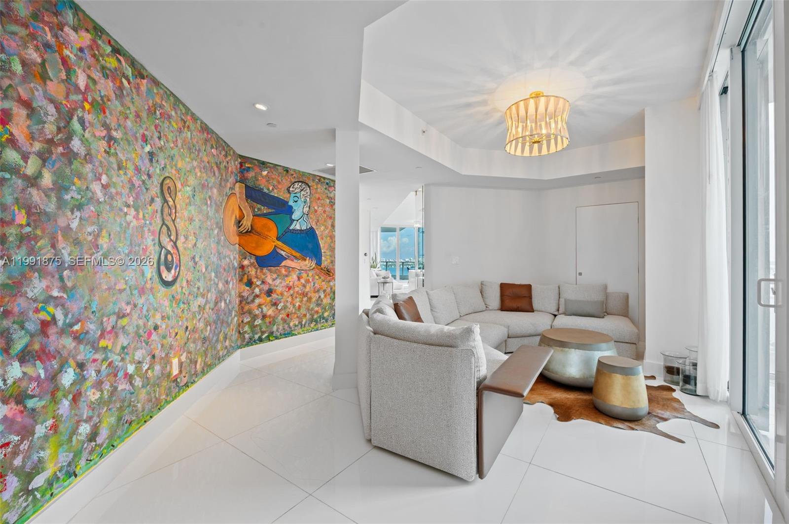 PARAMOUNT BAY CONDO - Residential