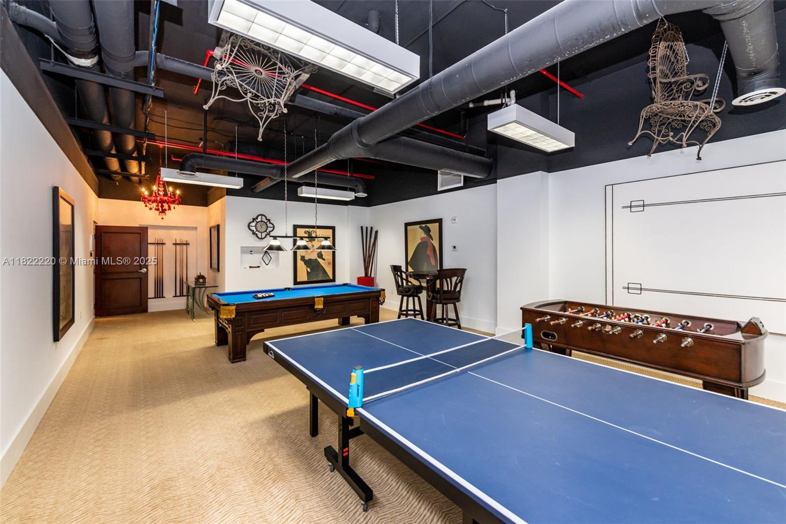 KENILWORTH CONDO - Residential