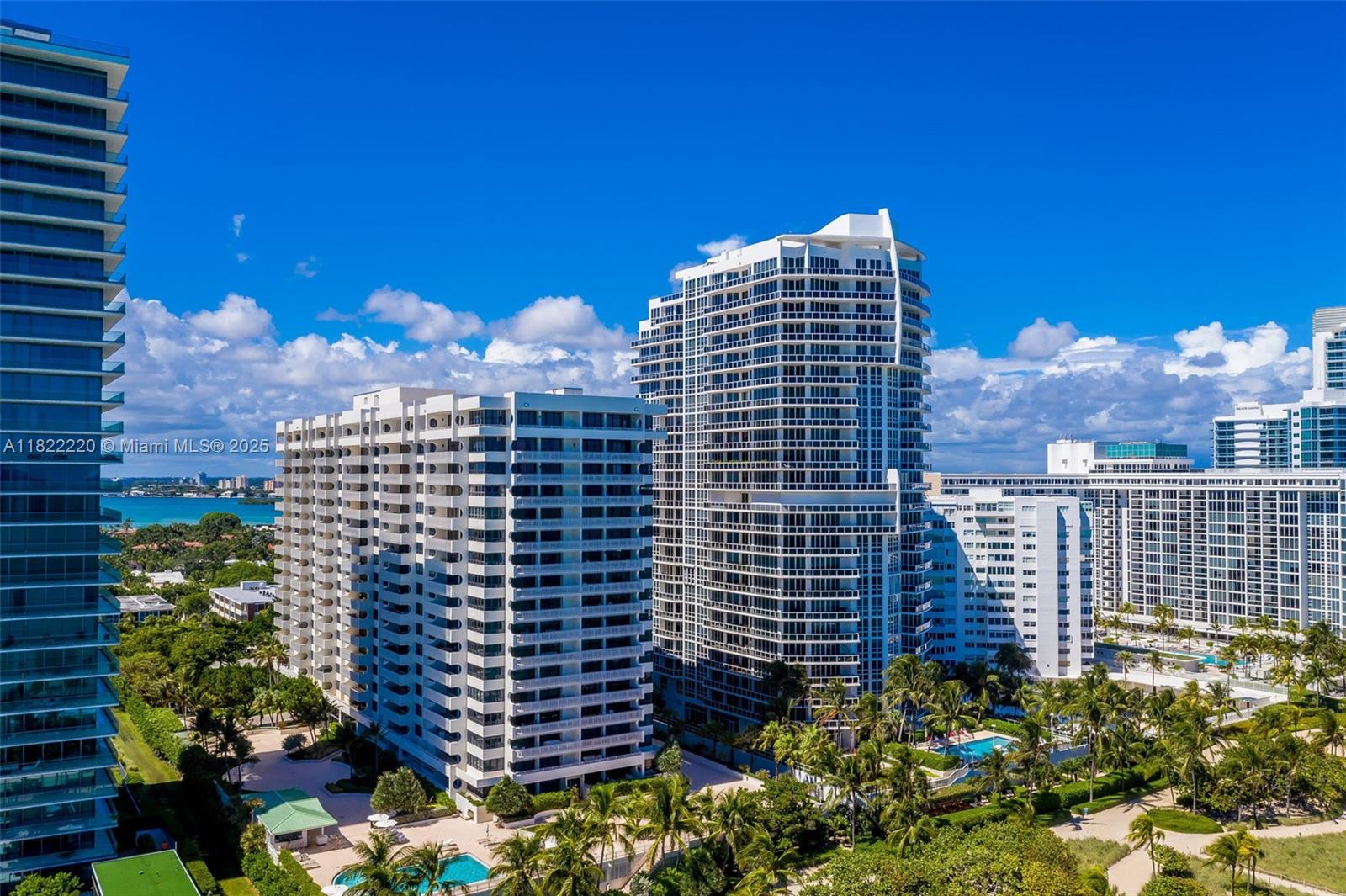 KENILWORTH CONDO - Residential