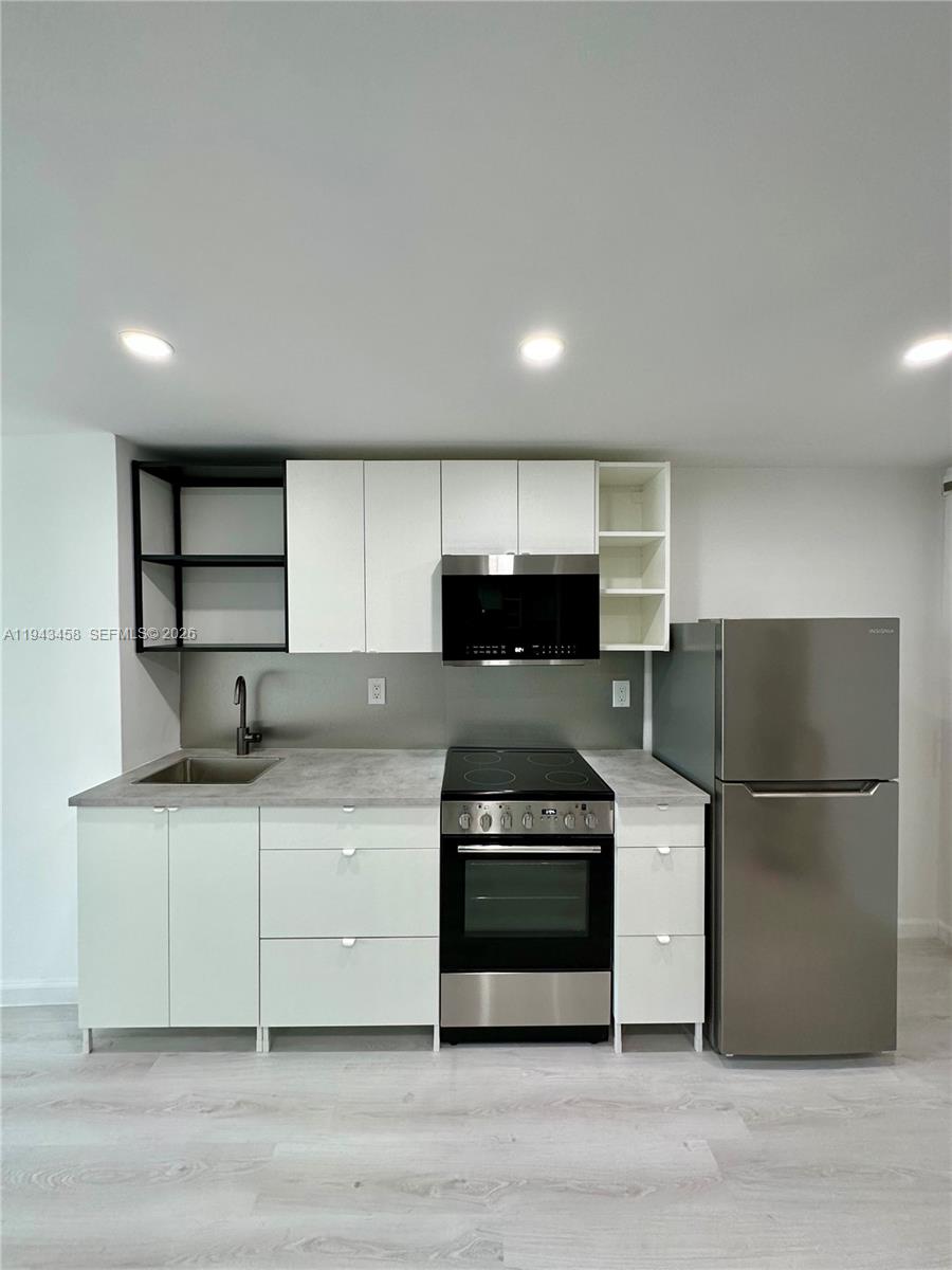 FOUR AMBASSADORS CONDO PH - Residential Lease