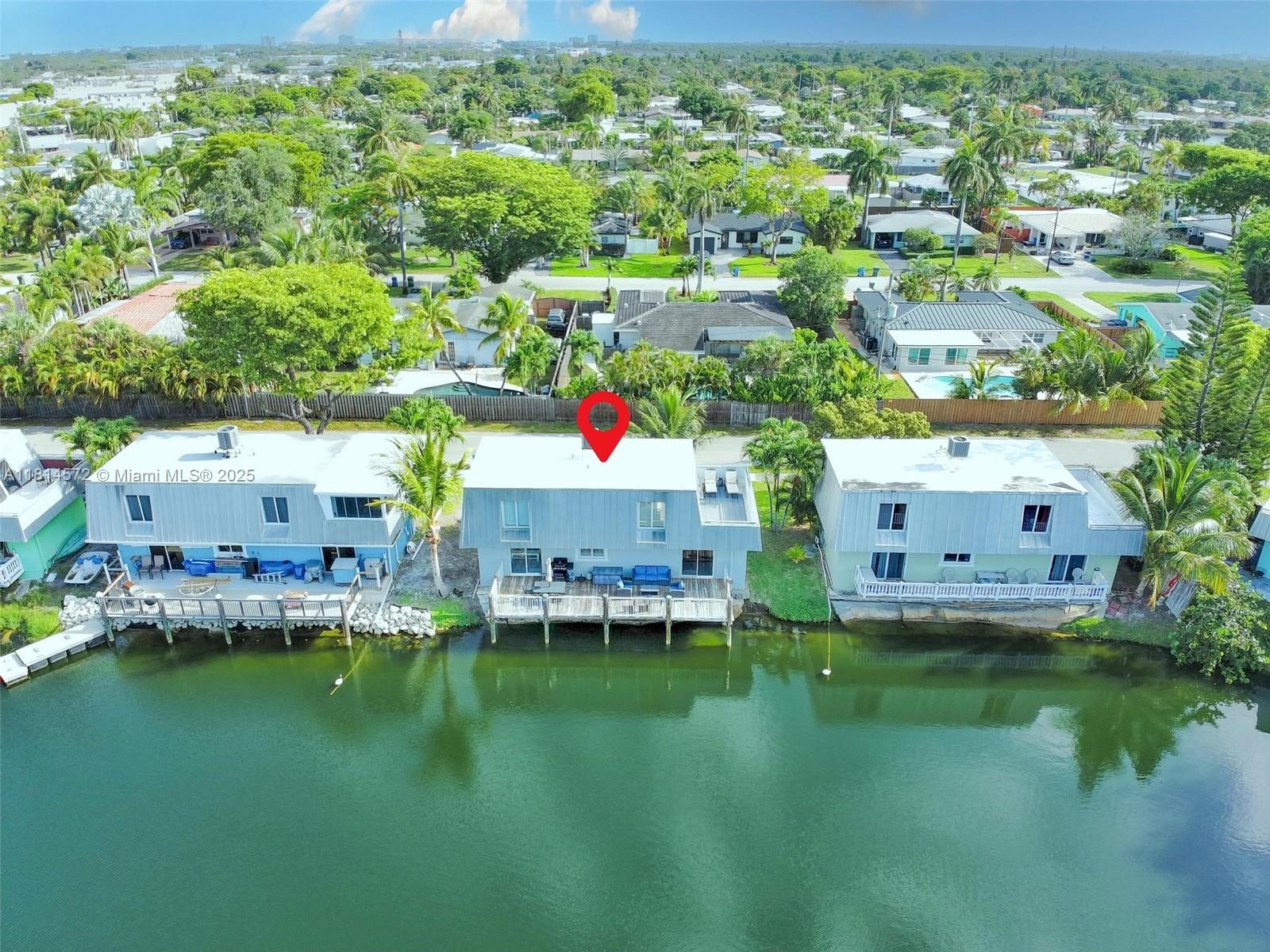 Property for Sale at 1370 Ne 40th Dr, Oakland Park, Miami-Dade County, Florida - Bedrooms: 2 
Bathrooms: 3  - $515,000