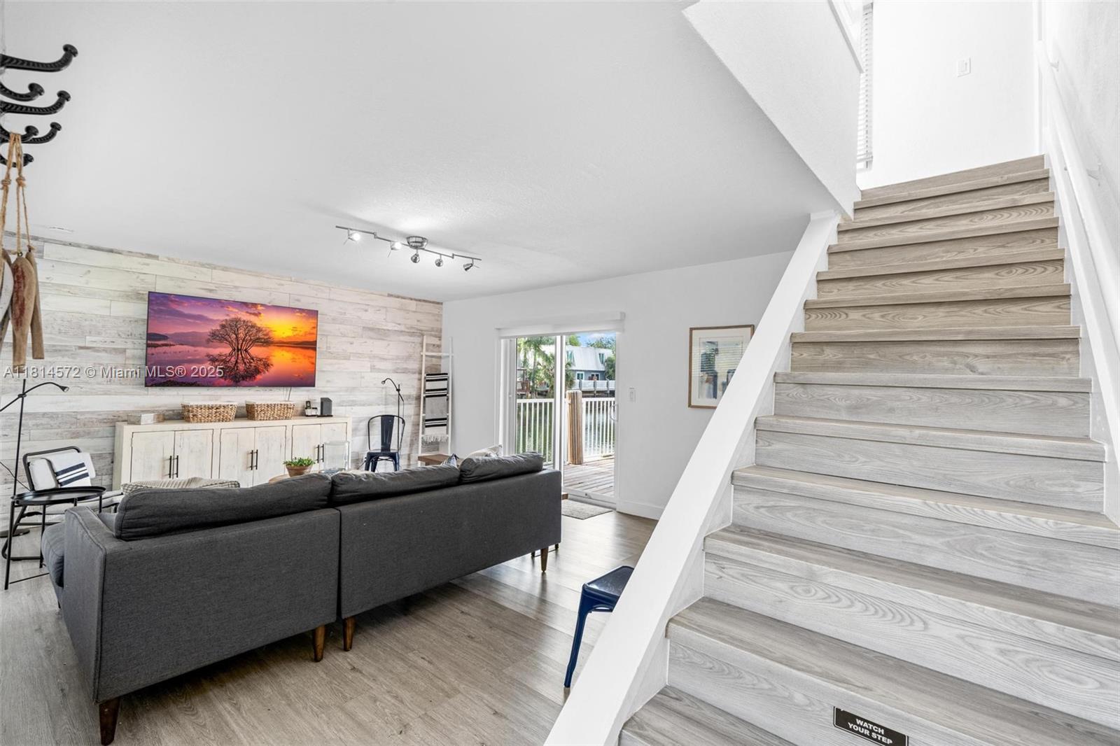 KIMBERLY LAKE VILLAS - Residential