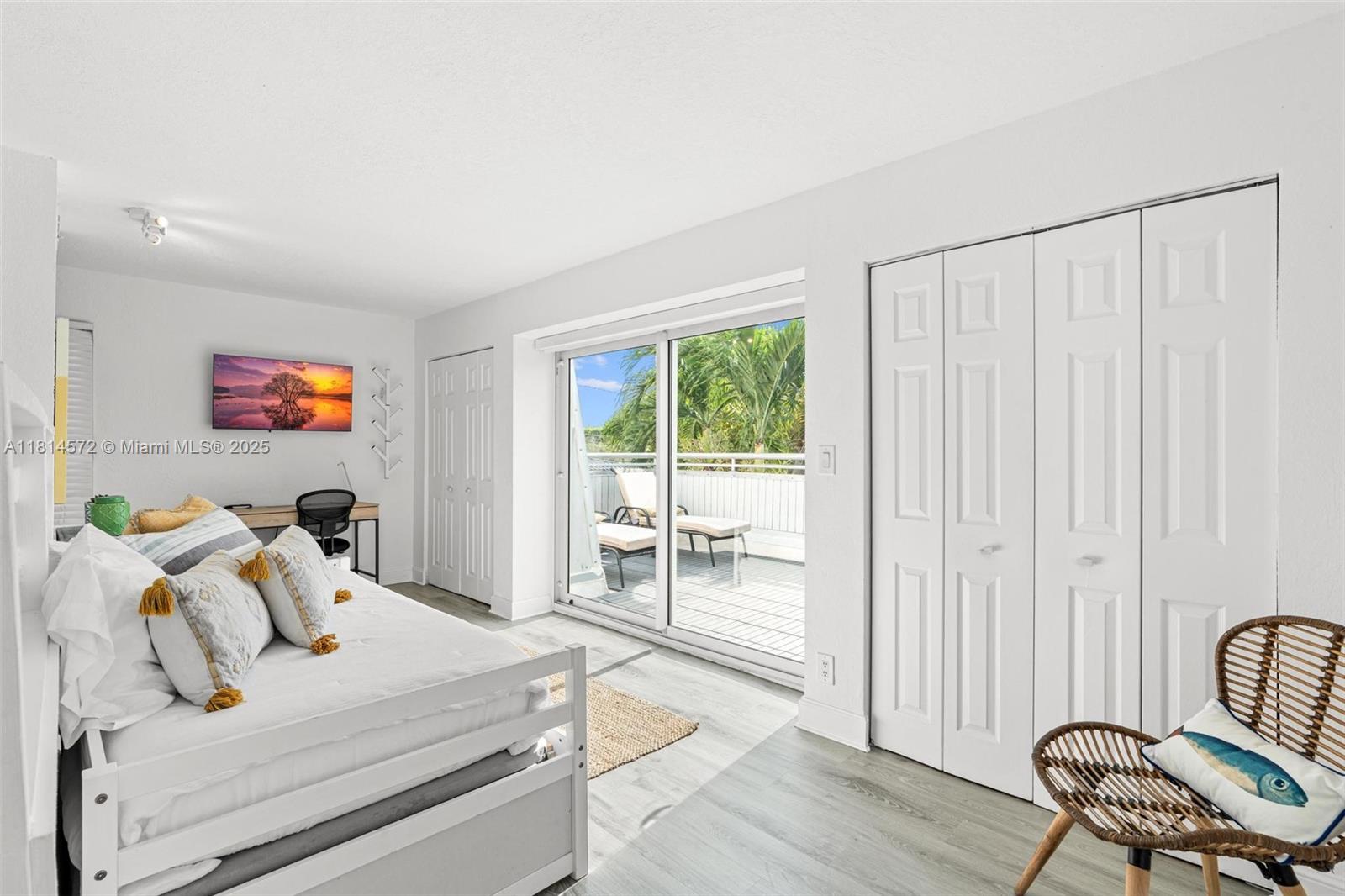 KIMBERLY LAKE VILLAS - Residential