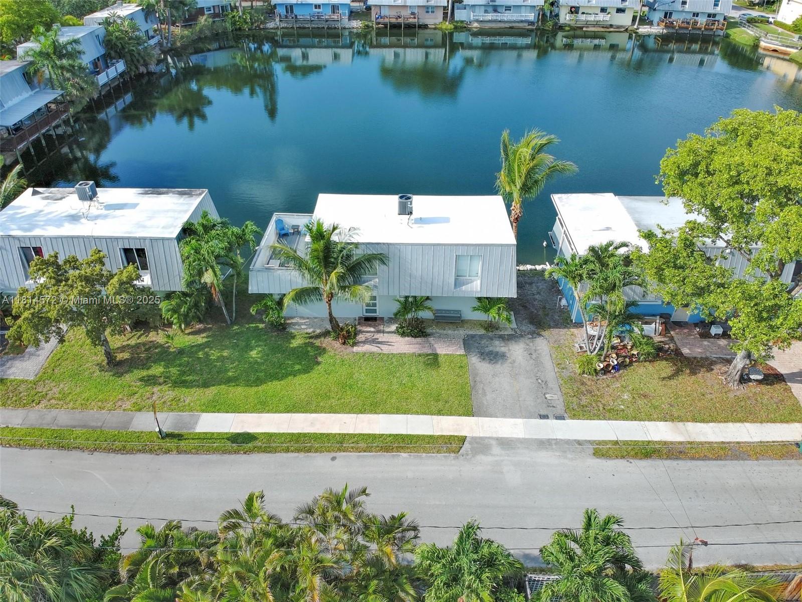 1370 NE 40th Dr