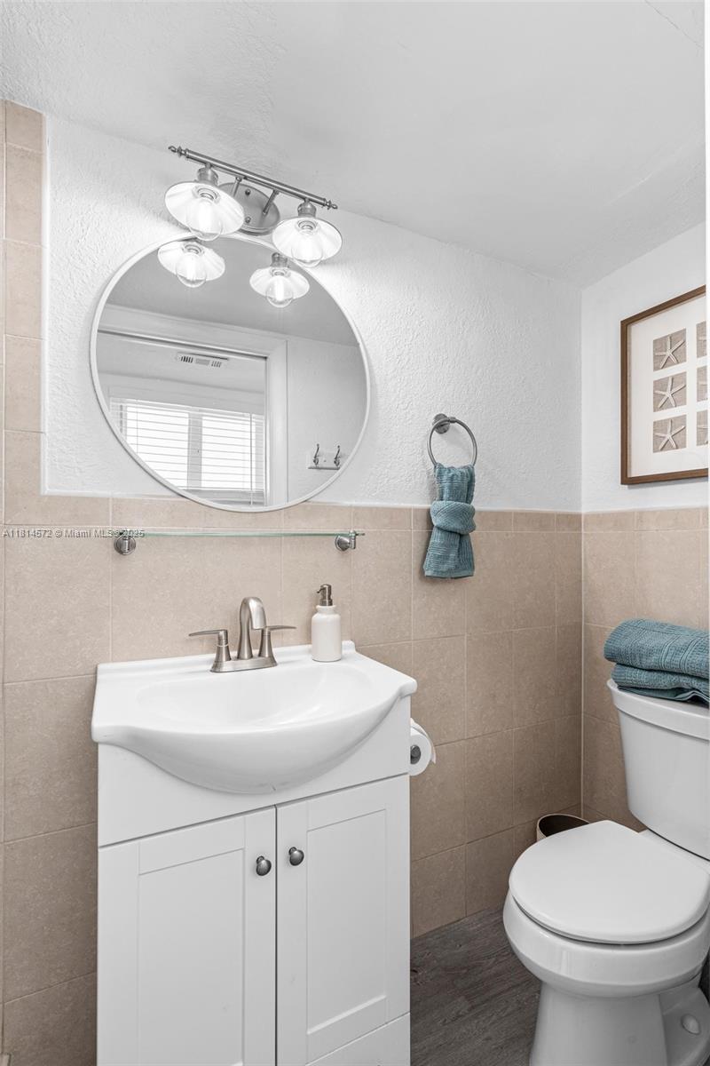 KIMBERLY LAKE VILLAS - Residential