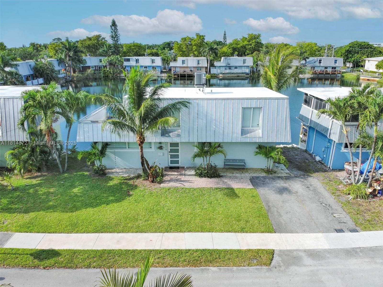 KIMBERLY LAKE VILLAS - Residential