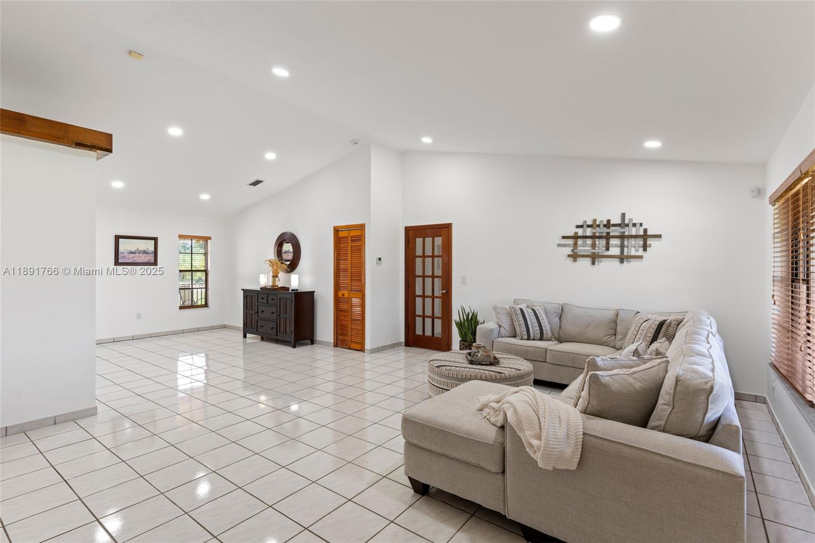 The Redlands - Residential