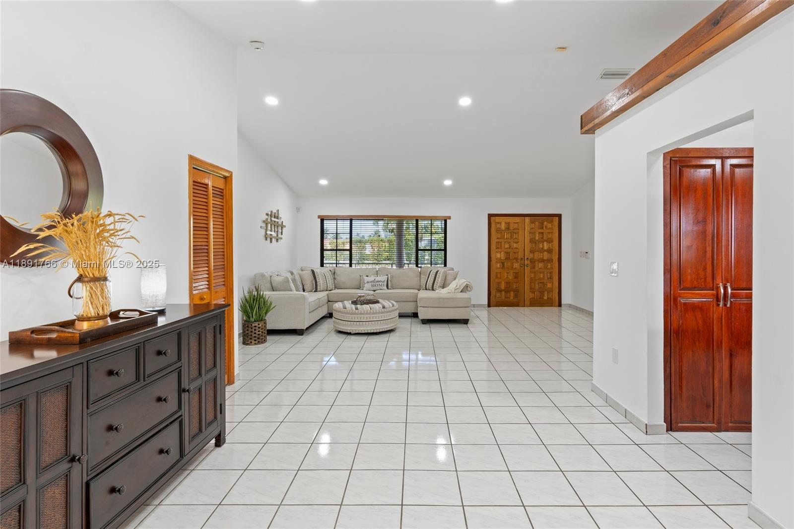 The Redlands - Residential