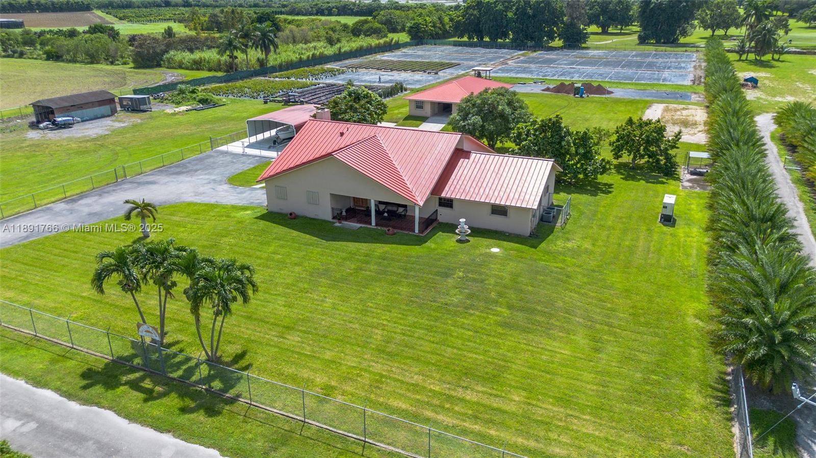 The Redlands - Residential