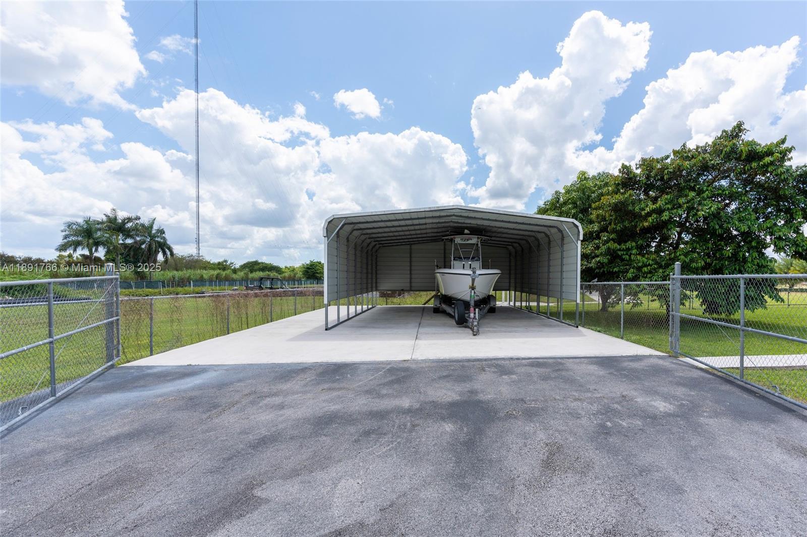 The Redlands - Residential