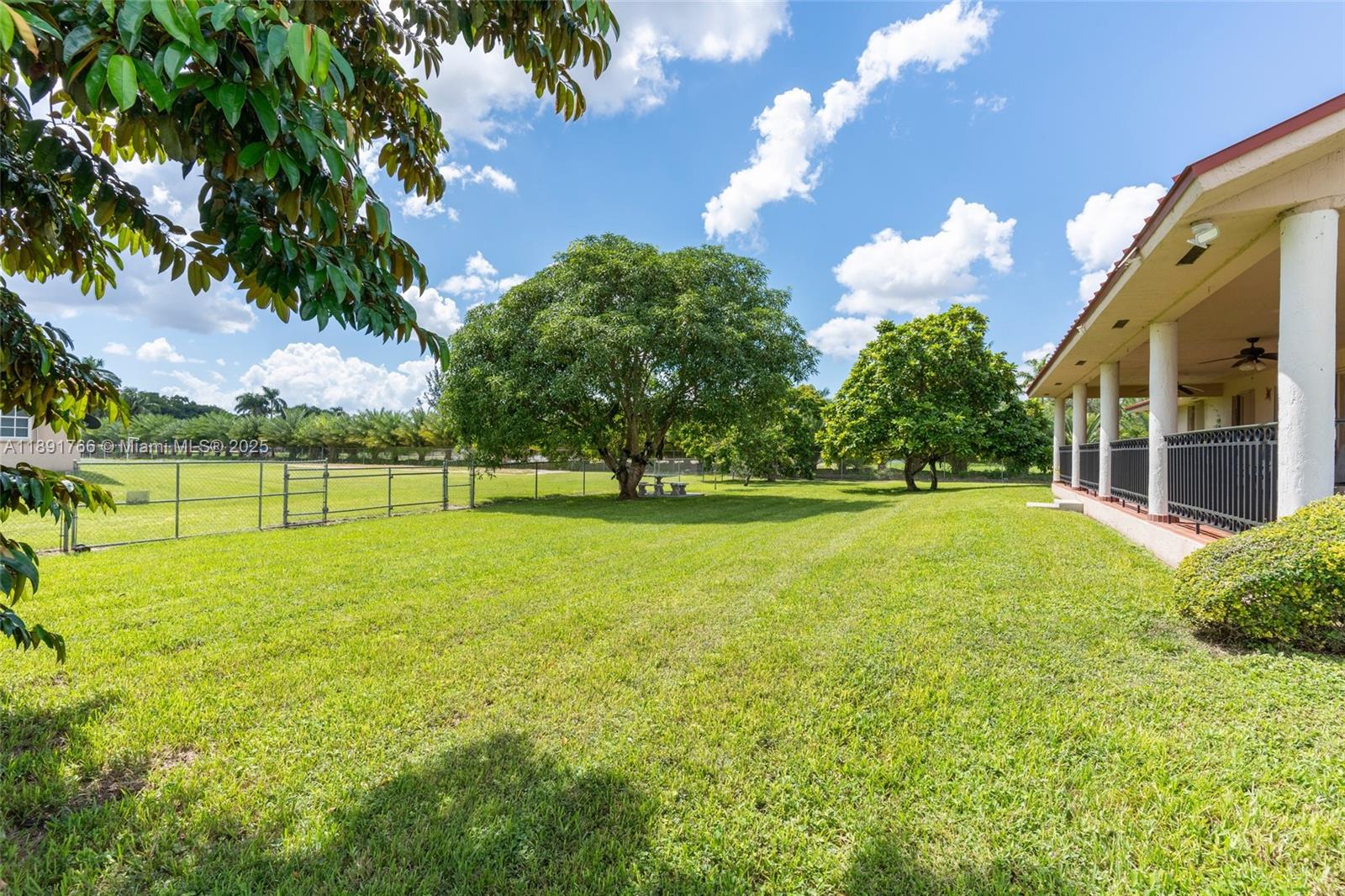 The Redlands - Residential