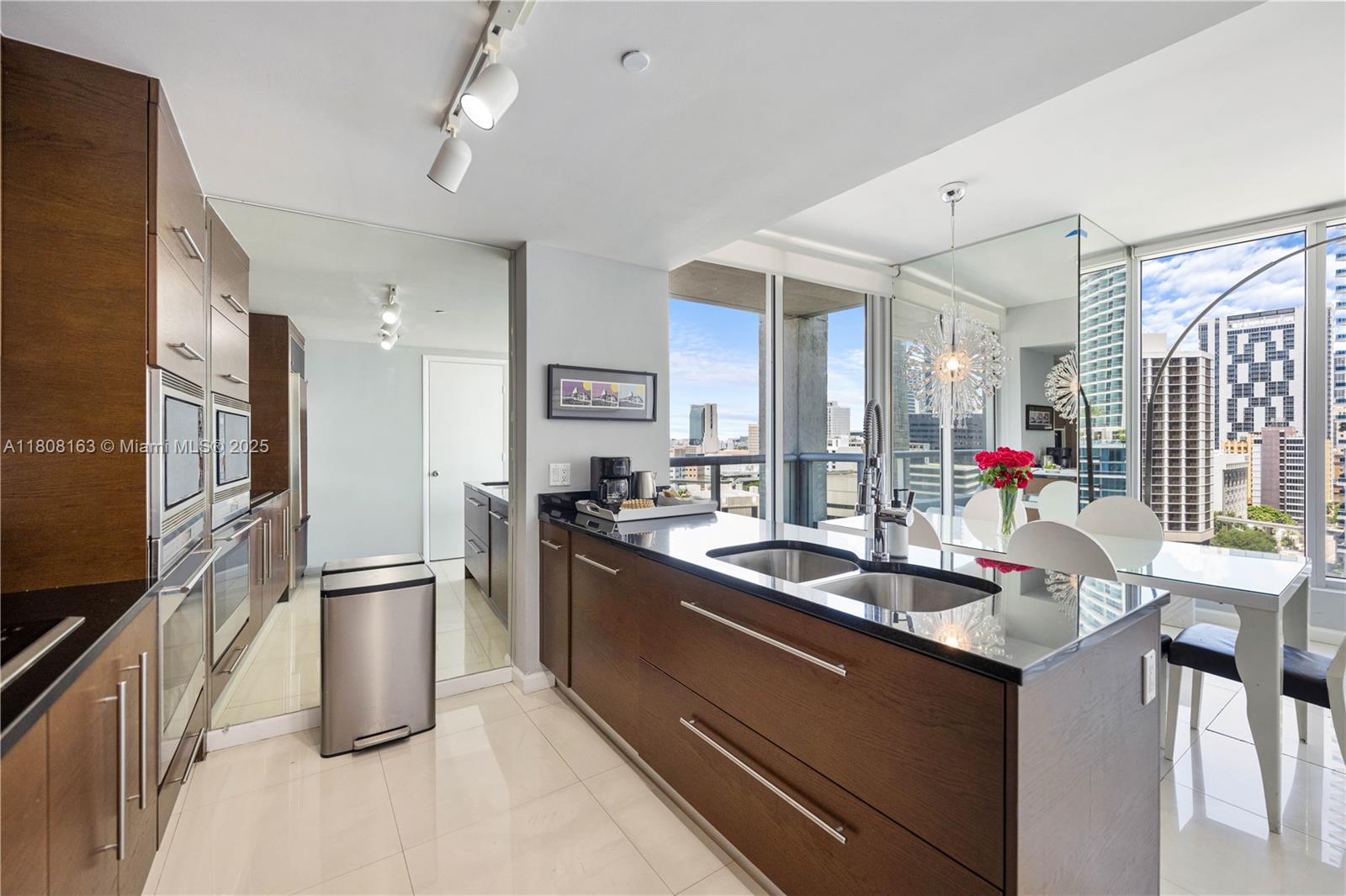 ICON BRICKELL CONDO NO 3 - Residential