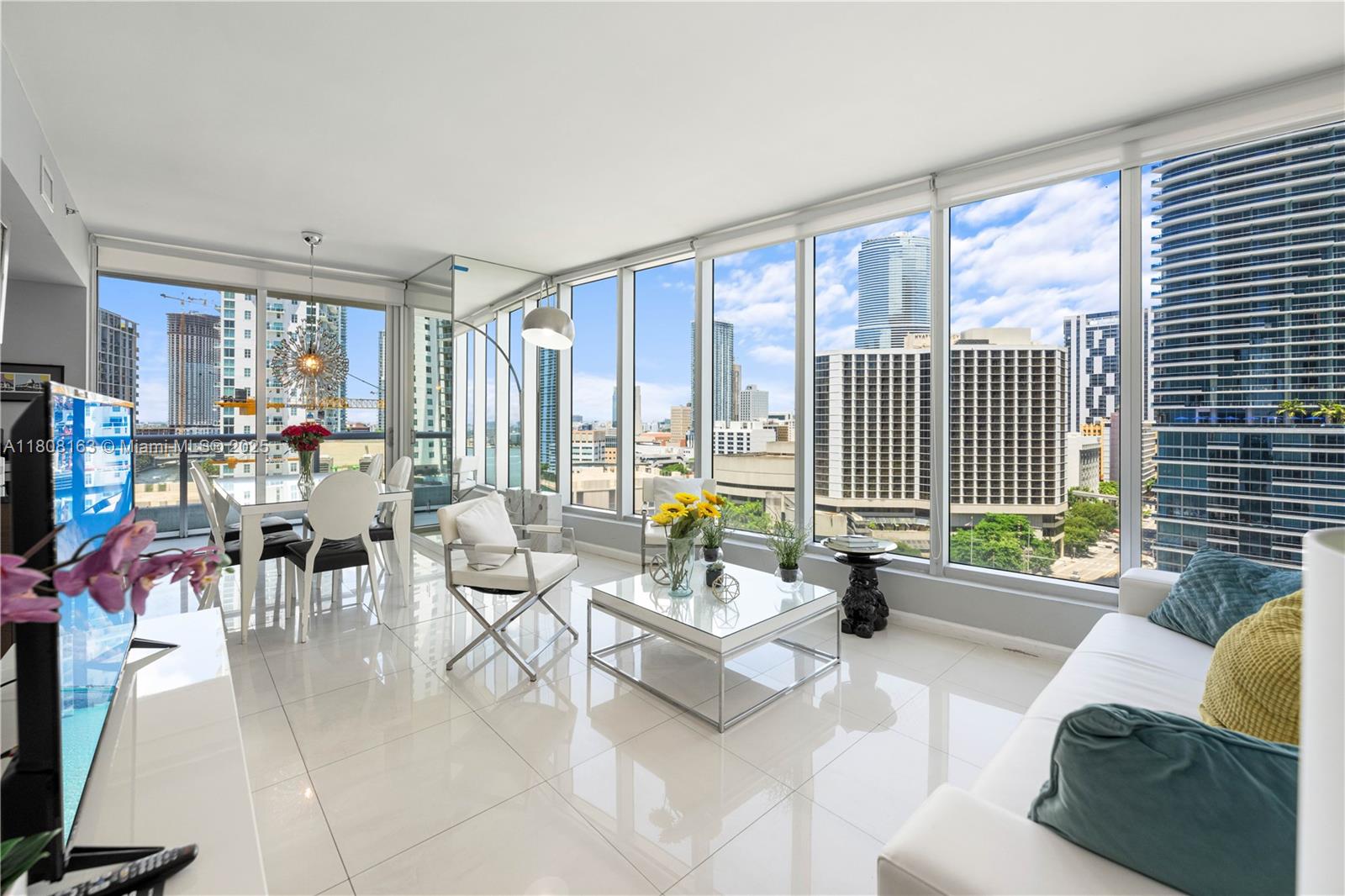 485 Brickell Ave 1604