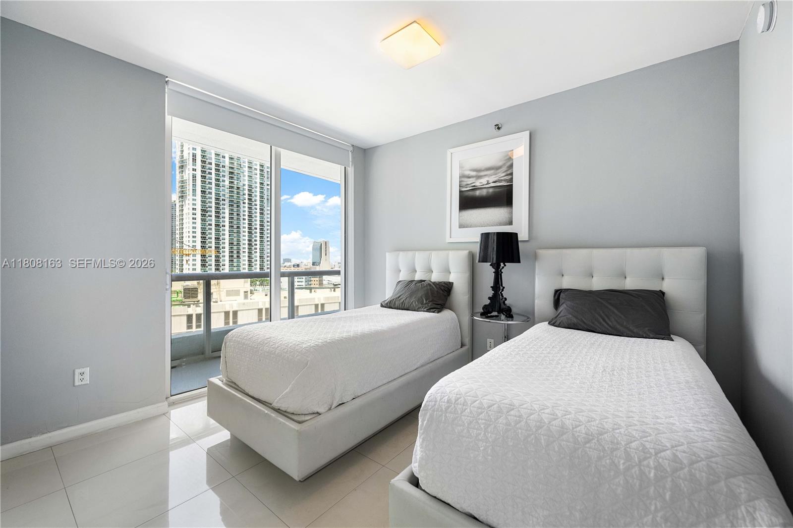 ICON BRICKELL CONDO NO 3 - Residential