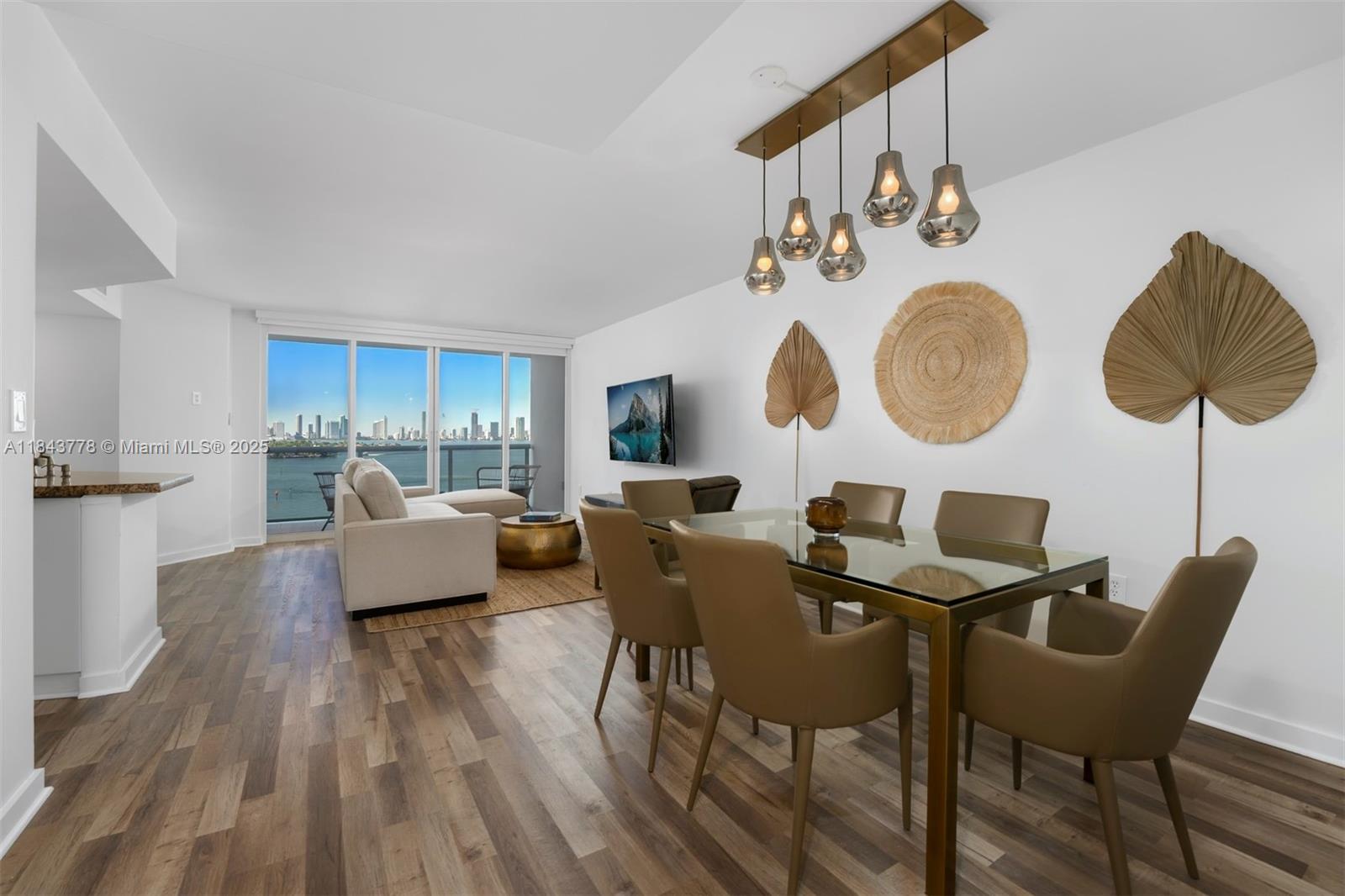 1800 Sunset Harbour Dr 1208