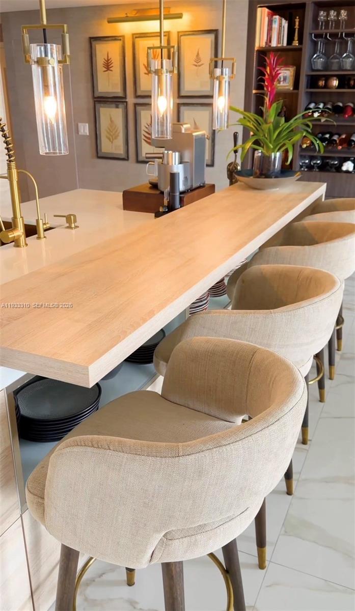 THE HARBOUR SOUTH CONDO - Residential