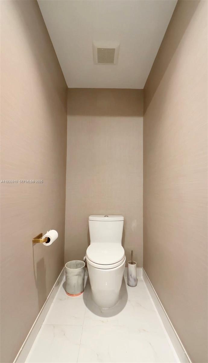 THE HARBOUR SOUTH CONDO - Residential