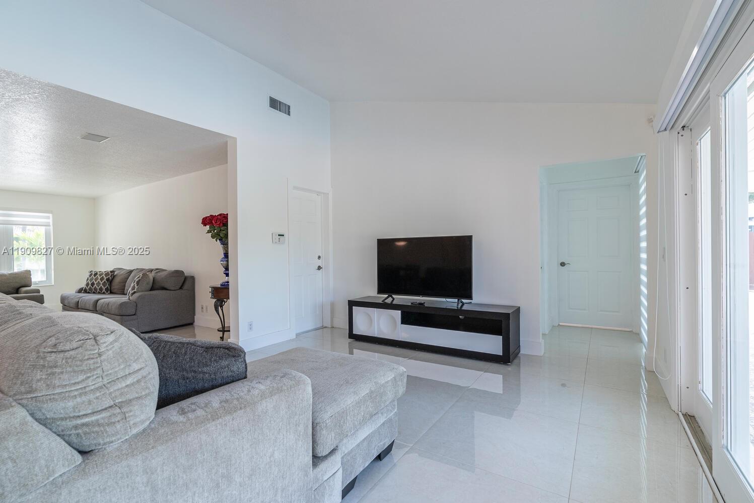 WHISPERING PINES ESTATES - Residential Lease