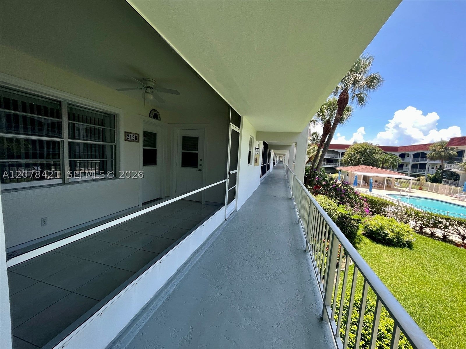 581 Blue Heron Dr 212-B