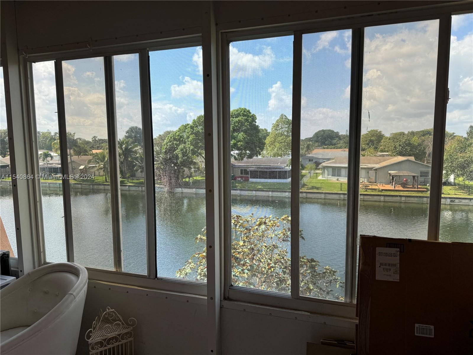 LIME BAY CONDOMINIUM 6 - Residential