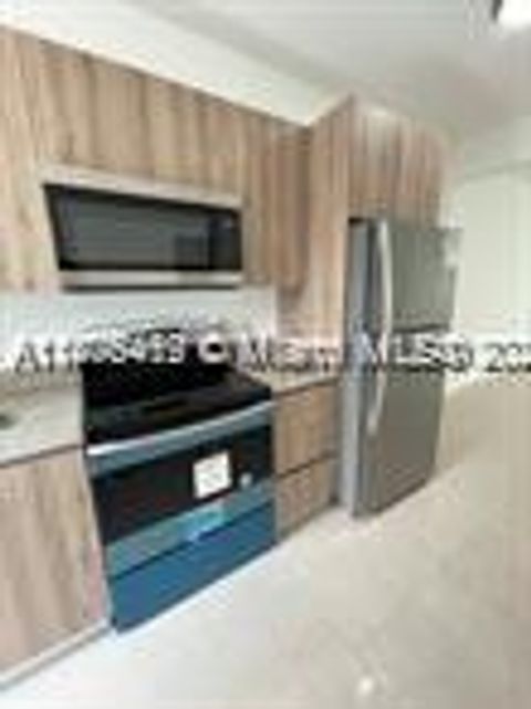 1995 Calais Dr 4 Miami Beach FL 33141