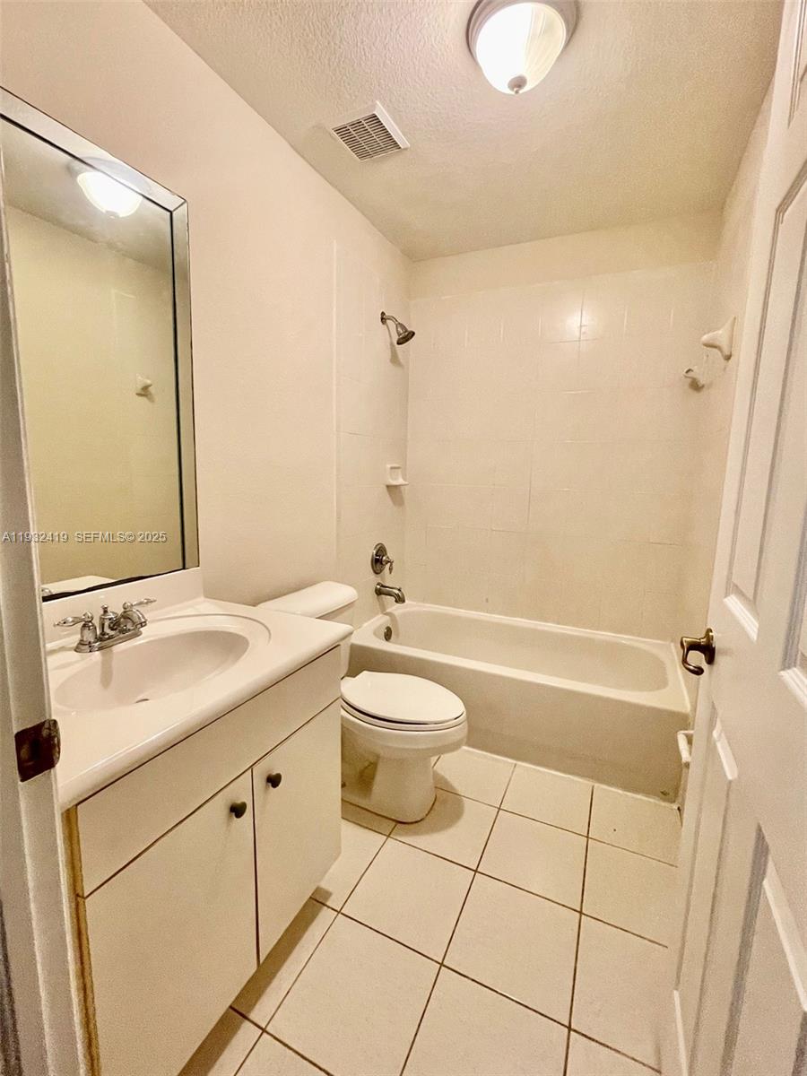 KENDALLAND - Residential Lease