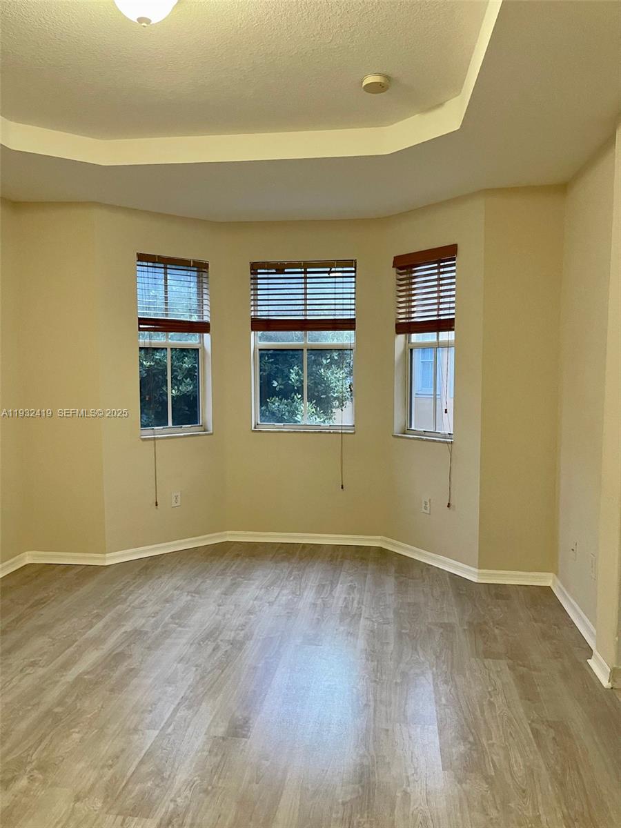 KENDALLAND - Residential Lease