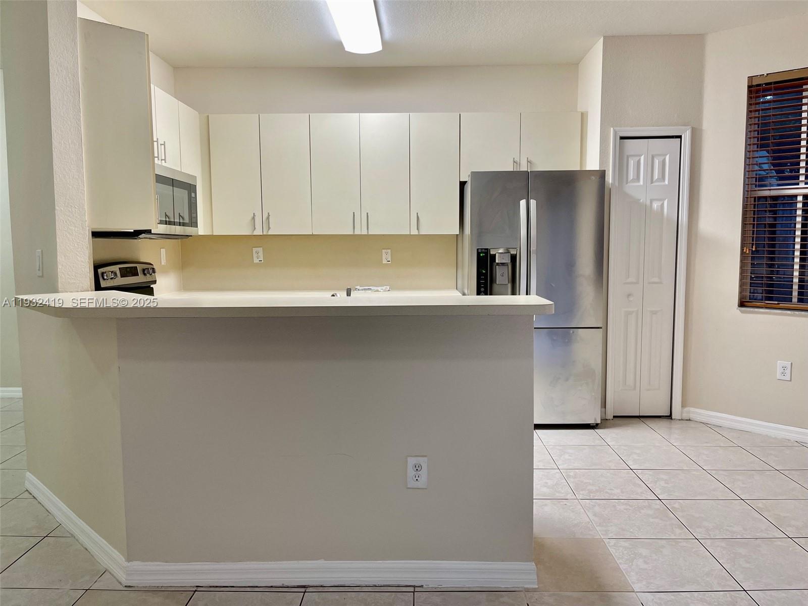 KENDALLAND - Residential Lease