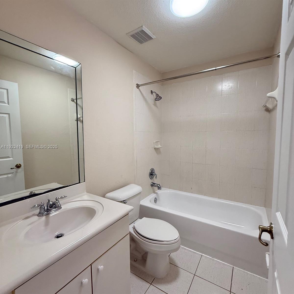 KENDALLAND - Residential Lease