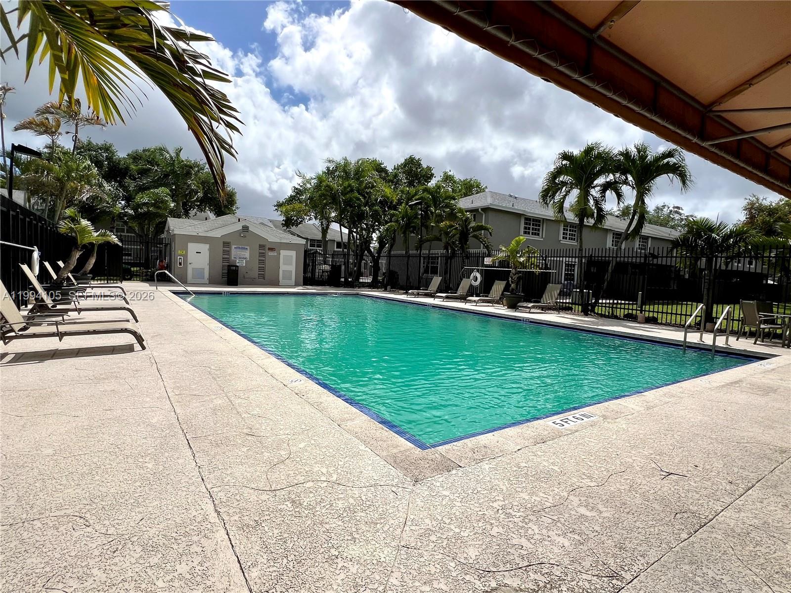 FLAMINGO GARDENS - Residential