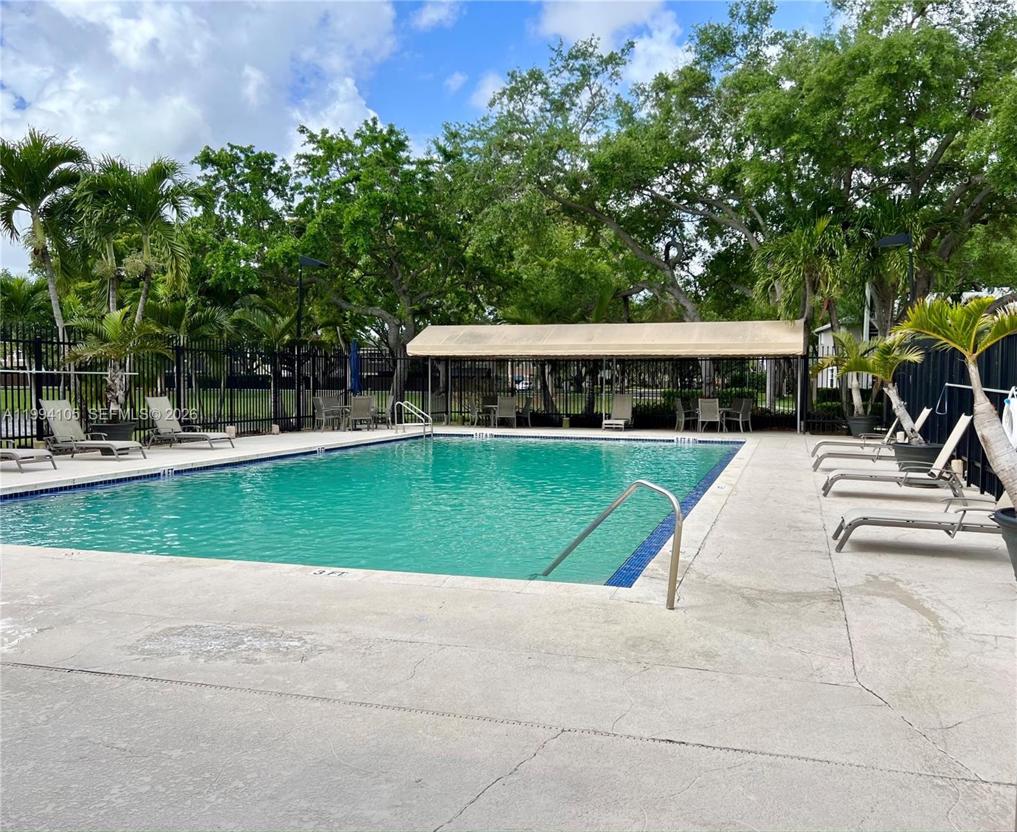 FLAMINGO GARDENS - Residential