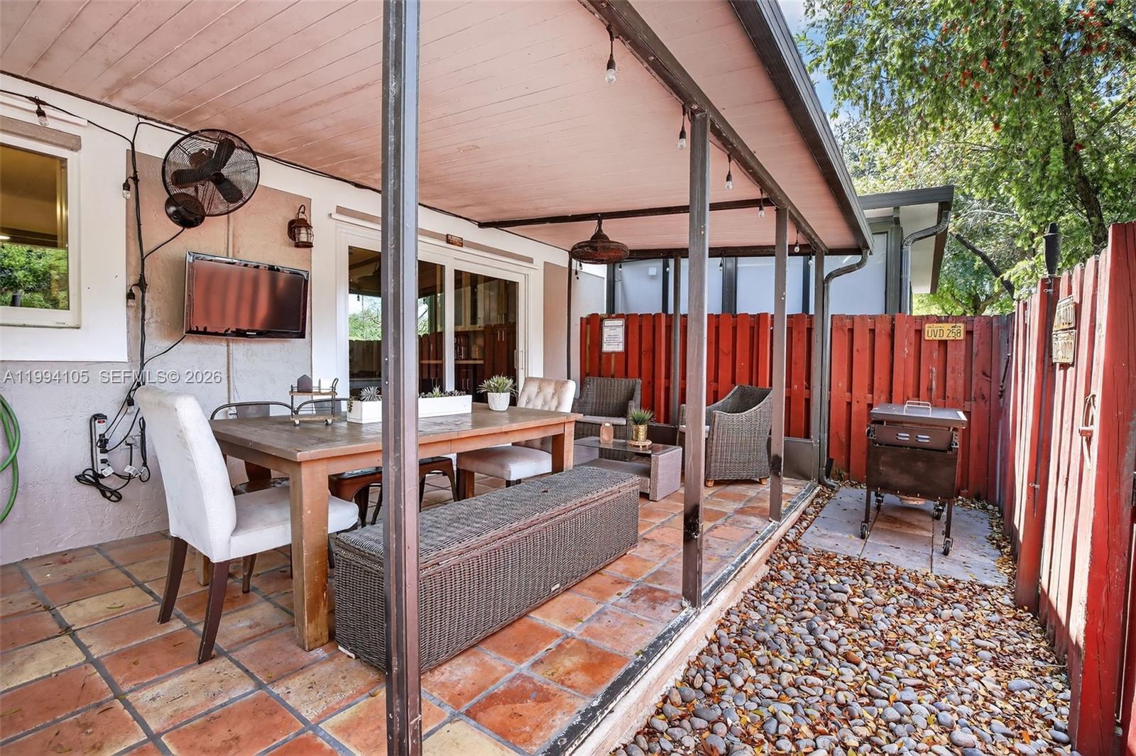 FLAMINGO GARDENS - Residential