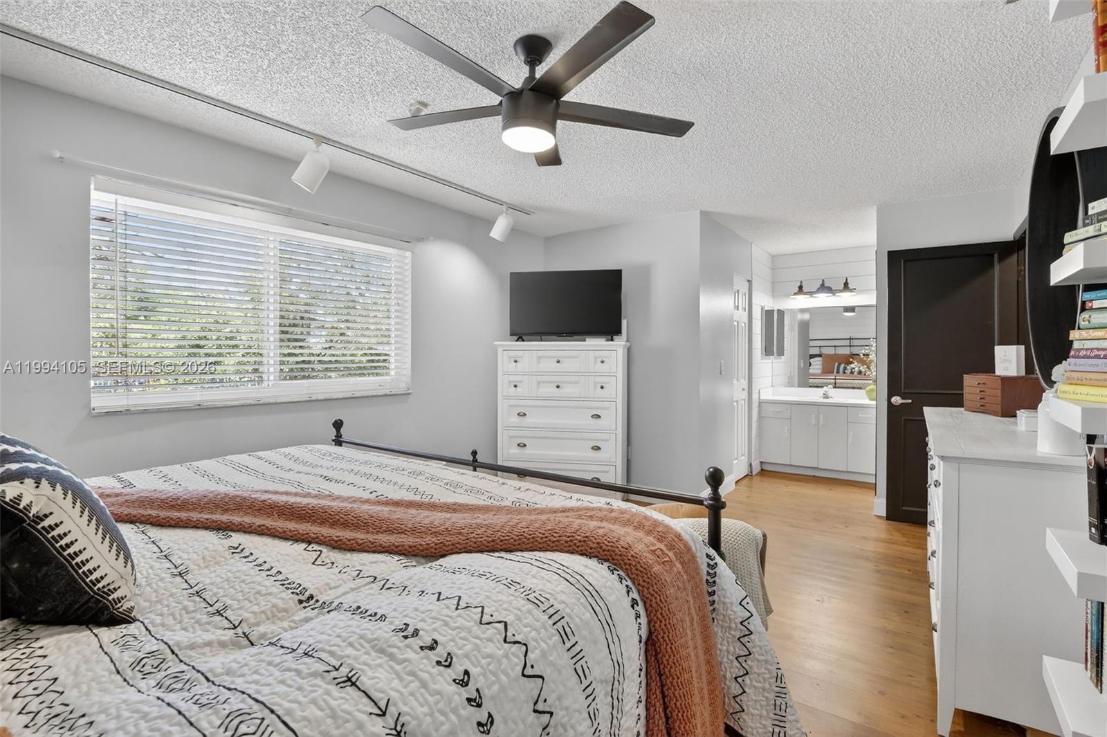 FLAMINGO GARDENS - Residential